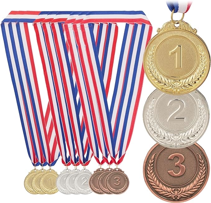 Relaxdays medailles voor kinderen, set van 12, Ø 5 cm, 1e, 2e, 3e plaats, met lint, metaal, voetbal, goud, zilver, brons